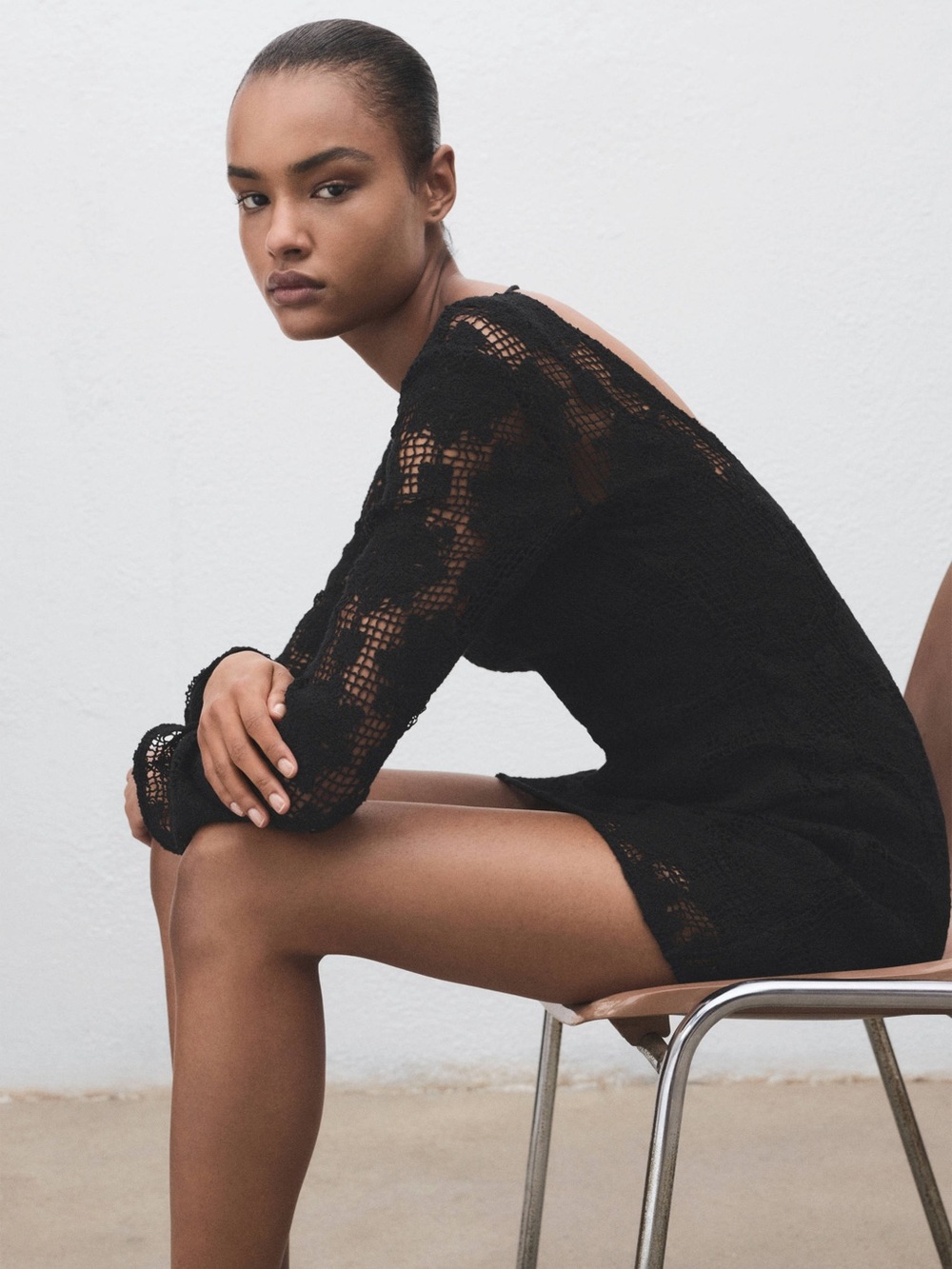 Mango Crochet Mini Dress Open Back Long Sleeve Black Size 2 NWOT - Picture 5 of 8